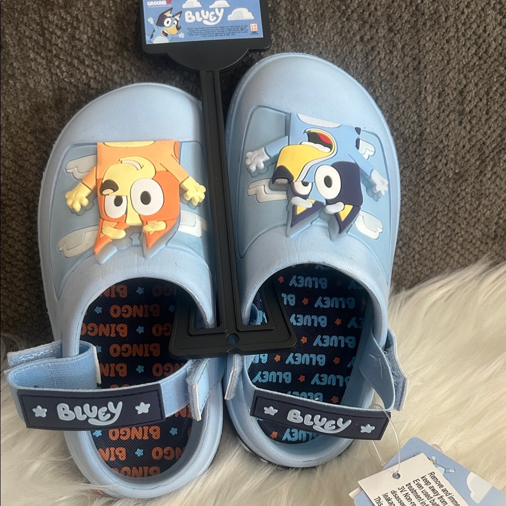 Bluey Beach clog boy